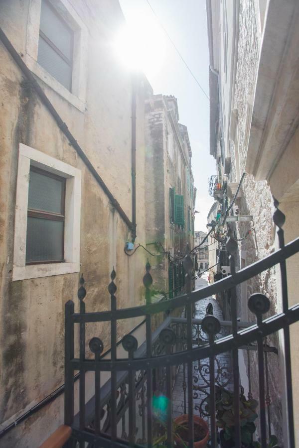 Rooms Kala Šibenik Екстериор снимка
